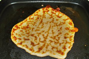 Placinte delicioase cu sunca si cascaval