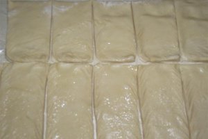 Cârnăciori de bere în foietaj