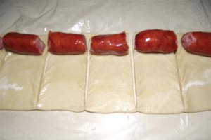 Cârnăciori de bere în foietaj