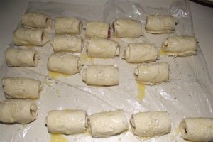 Cârnăciori de bere în foietaj