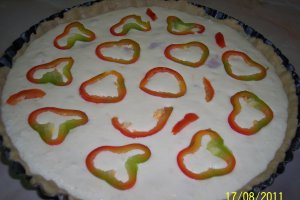 Tarta cu branza si sunca