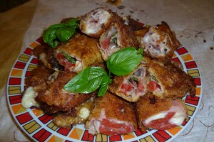 Rulouri cu mozzarella, prosciutto si mortadella