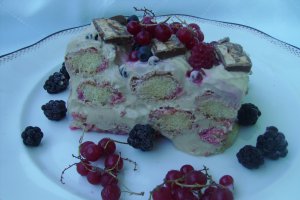 Tiramisu reţeta cu fructe de padure