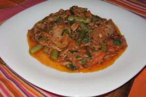 Ton cu legume