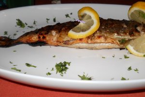 Pastrav la gratar cu lamaie