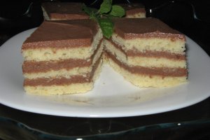 Prajitura cu foi si crema de ciocolata