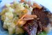 Friptura de porc pe pat de ceapa si morcovi cu cartofi natur-6