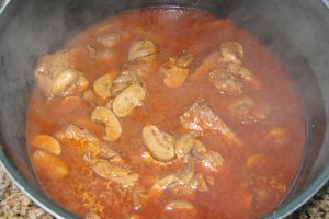 Snitele de vita Stroganoff