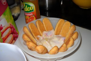 Sarlota cu fructe