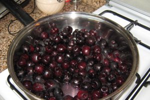 Cheesecake cu cirese negre