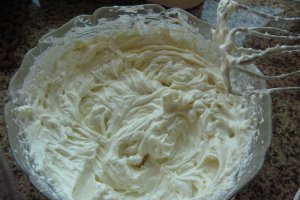 Cheesecake cu cirese negre
