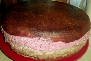 Tort cu mousse de visine si ciocolata
