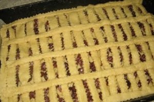 Prajitura ( tarta) cu visine (2)