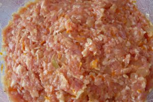 Dovlecel umplut cu carne tocata