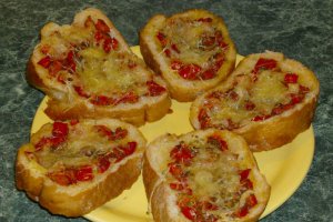 Bruschete cu cascaval