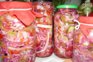 Salata Pickles