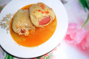 Ardei umpluti cu carne de curcan in sos