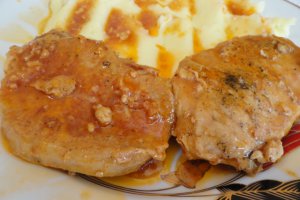 Cotlet de porc aromatizat in sos picant