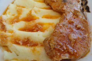 Cotlet de porc aromatizat in sos picant