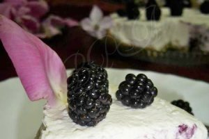 Cheesecake cu vanilie si mure