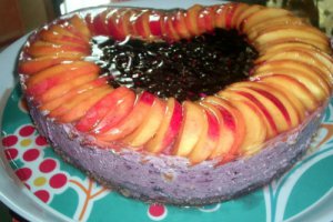 Cheesecake cu afine si nectarine