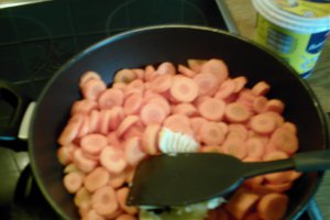 Cordon Blue cu garnitura de morcovi si piure de cartofi