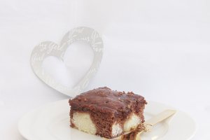 Prajitura cu bombite de branza si cocos
