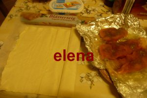 Somon in foietaj  cu garnitura de legume
