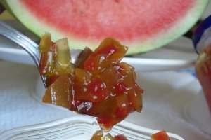 Dulceata aromata din coji de lubenita