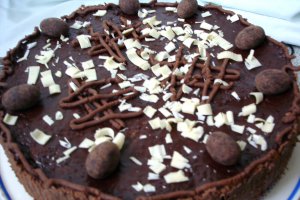 TORT CU CREMA DE CIOCOLATA