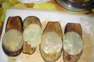 Rulouri de vinete ( involtini di melanze )