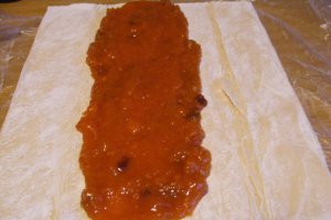 Foietaj cu nuca si dulceata de caise