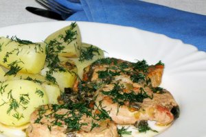 Muschiulet de porc cu ceapa caramelizata
