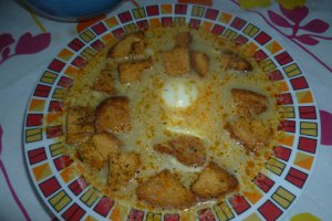 Supa de chimen cu oua si crutoane aromate reteta ardeleneasca