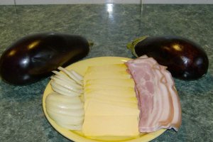 Evantai de vinete in sos de rosii