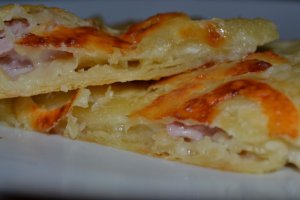 Portofele cu sunca si mozzarella