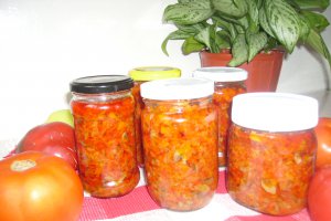 Zacuscă cu ciuperci,morcovi şi ţelină