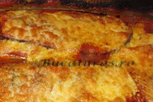 Vinete si dovlecei cu sos de rosii si parmezan