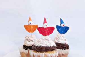 Briose cu "motz"din ganache de ciocolata amaruie si frisca