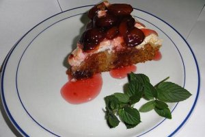 Tort Baiser cu prune