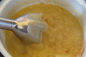 Creme Piatou cu mere caramelizate si napolitane din mere uscate