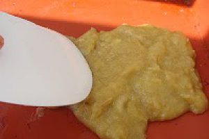 Creme Piatou cu mere caramelizate si napolitane din mere uscate