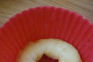 Creme Piatou cu mere caramelizate si napolitane din mere uscate