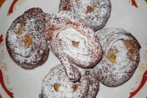 Gogosi de post cu mere si banane