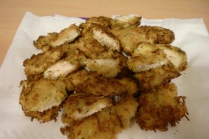 Nuggets de pollo con especias (Nugets de pui bine aromati)