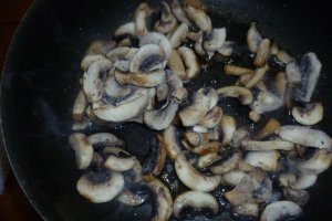 Tagliatelle cu ciuperci