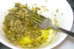 Vinete la cuptor acoperite cu topping de legume