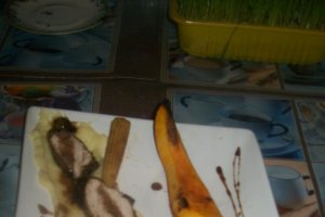 Muschiulet de porc tras in ciocolata servit cu piure, ceapa cipollin si dovleac