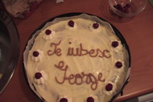 Tort cu visine si ananas