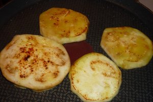 Pizza mediteraneana cu vinete